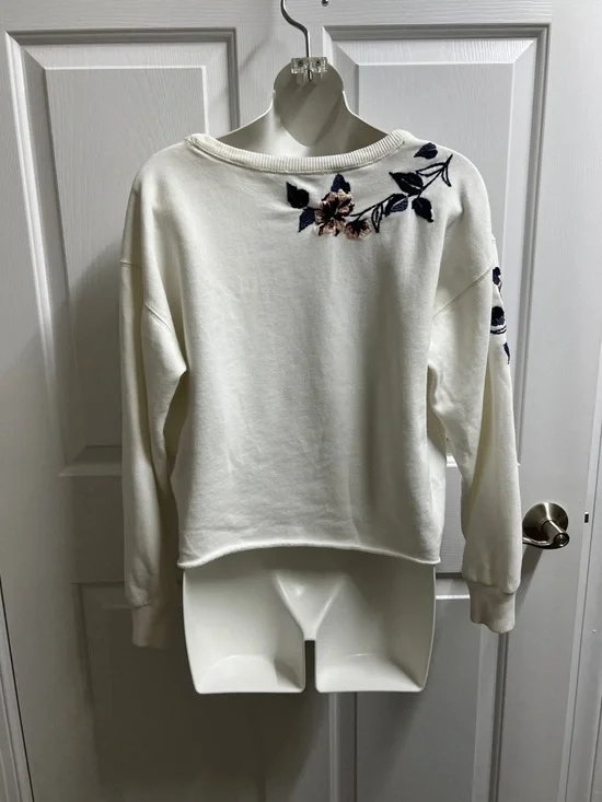 Abercrombie & Fitch sweatshirt women Cream Floral Embroidered Cropped Sweatshirt - Picture 3 of 5